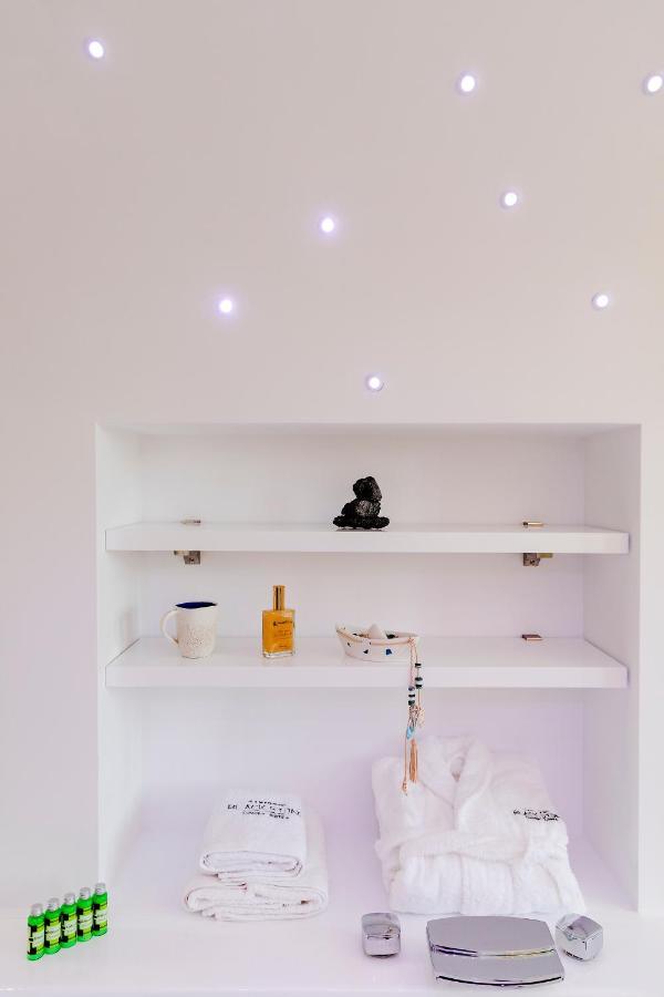 Blackstone Luxury Suites Emporio  Екстер'єр фото