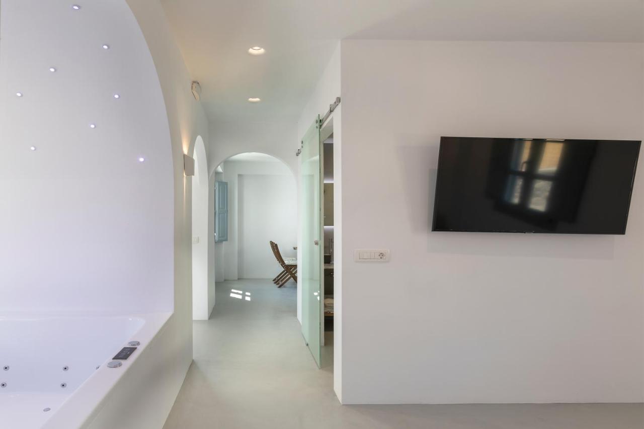 Blackstone Luxury Suites Emporio  Екстер'єр фото