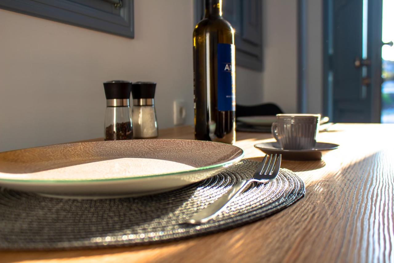 Blackstone Luxury Suites Emporio  Екстер'єр фото
