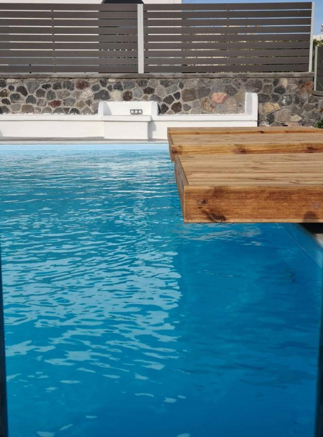 Blackstone Luxury Suites Emporio  Екстер'єр фото