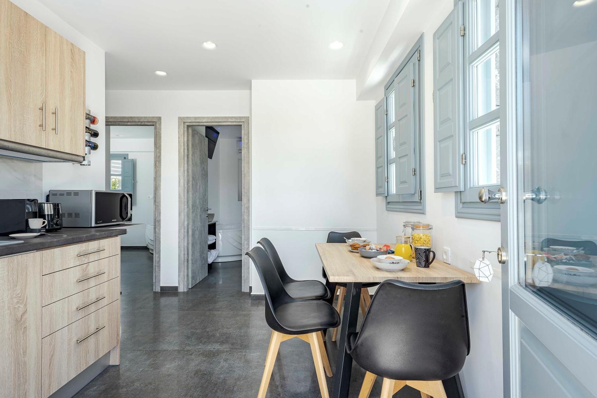 Blackstone Luxury Suites Emporio  Екстер'єр фото
